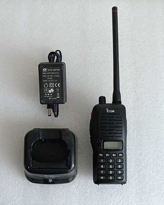 Рация, радиостанция Icom IC-F3GS, Япония. Новая литиевая батарея. ЖД.