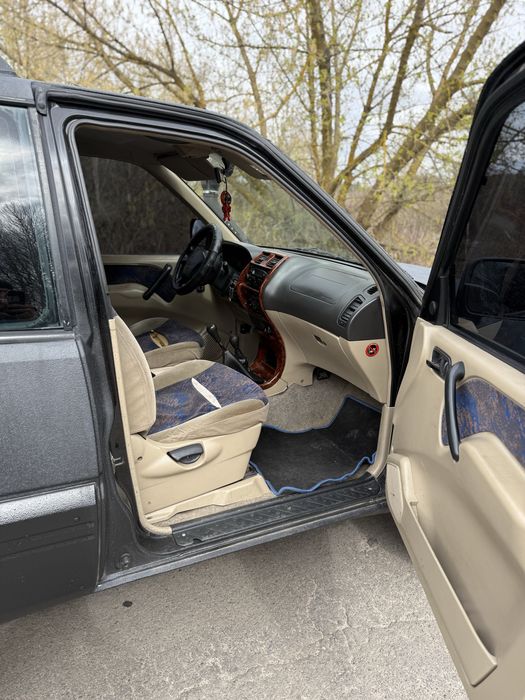 Nissan Terrano II