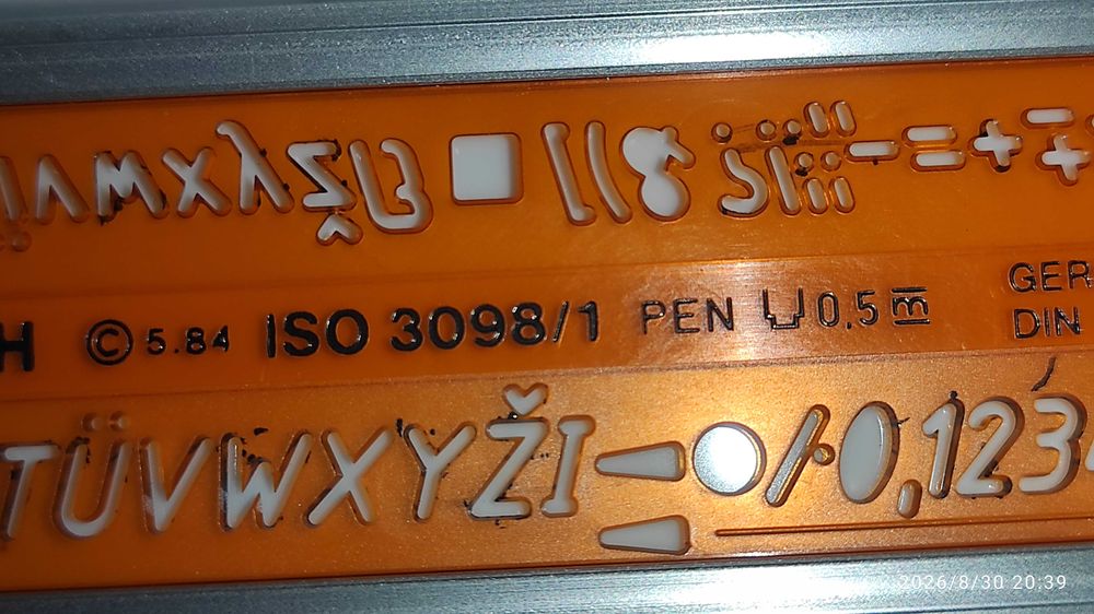Szablon pisma technicznego literowo-cyfrowego o szerokości 5mm.  standardgraph geodezja