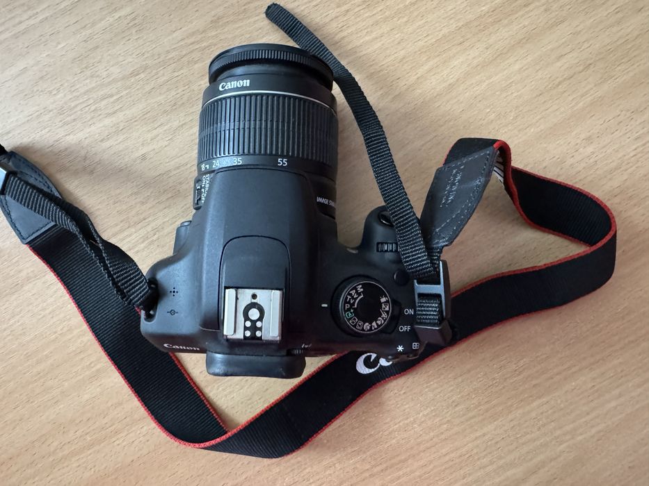 Дзеркальний фотоапарат Canon EOS 1200D в ідеальному стані