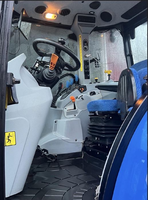 Трактор New Holland T 5.110S