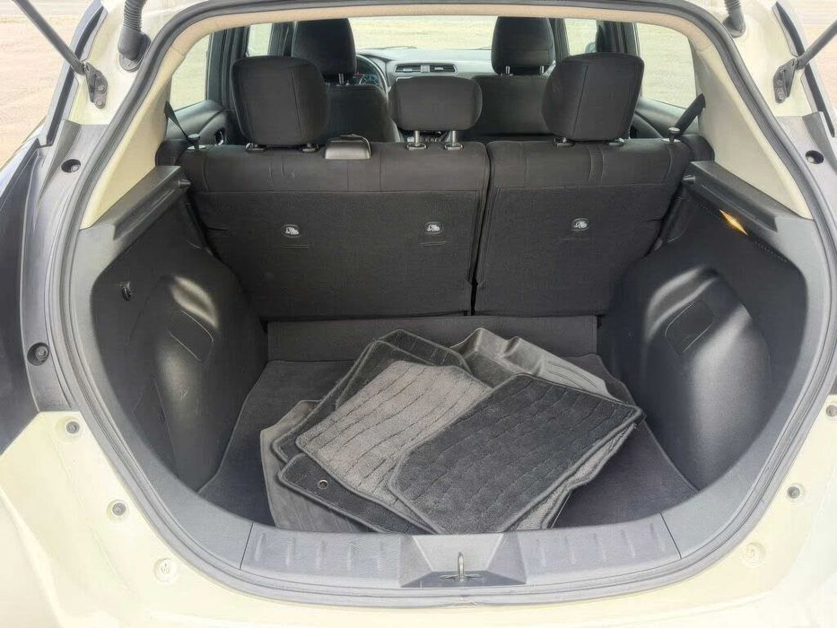 Nissan LEAF 2022