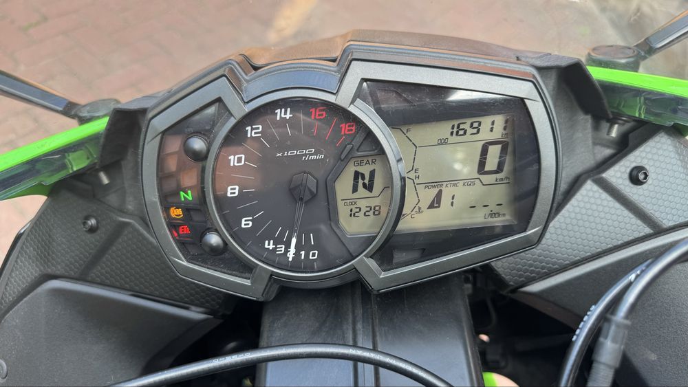 KAWASAKI ZX-6R 2019 рік 16911 пробіг