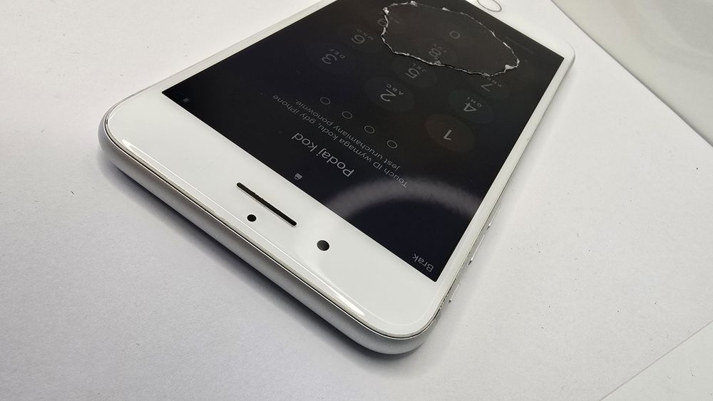 Apple iPhone 8 plus, blokada ekranu