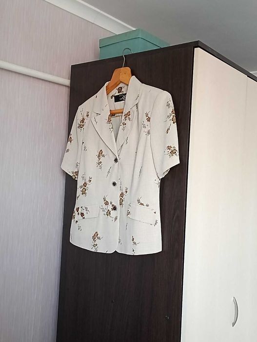 Костюм двійка: піджак, спідниця р46-48