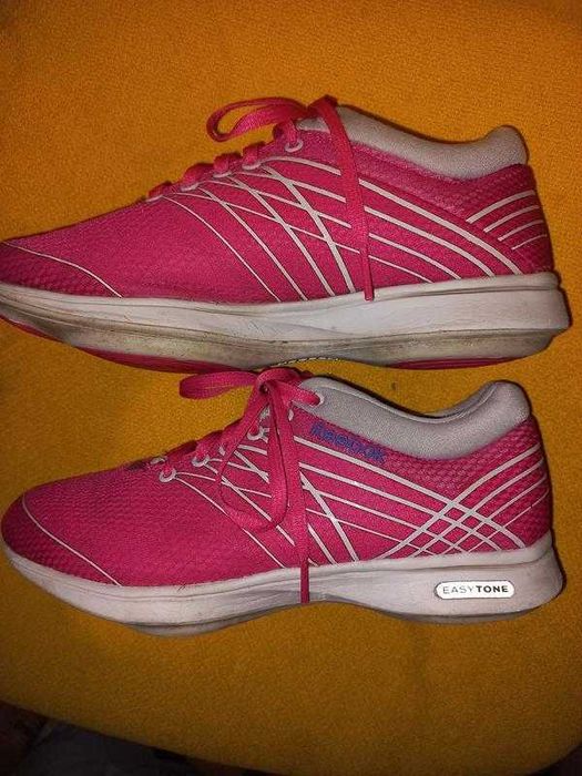 Універсальні кроссівки Reabok Easy tone, розмір: 3/35,5/22,5см.