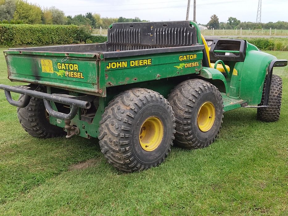 John Deere gator 6x4