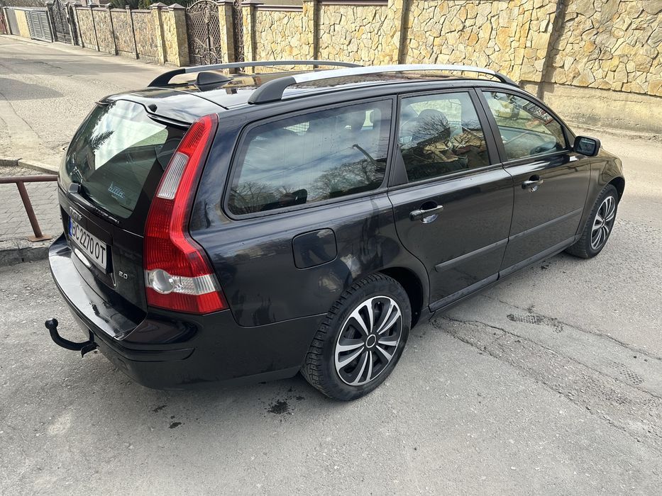 Volvo v50 2.0 diesel в гарному стані !!!
