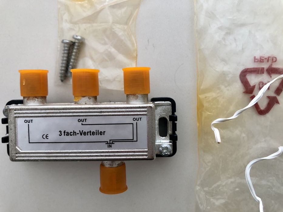 Diversos cabos, acessórios e conexões TV