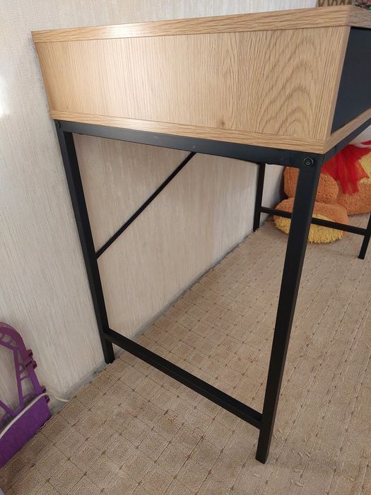 Стол письменный рабочий компьютерный офисный туалетный столик парта