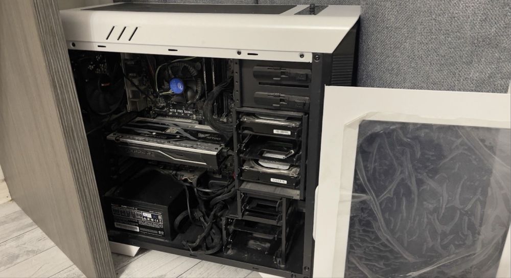 Продам комьютер с клавиатурой в подарок