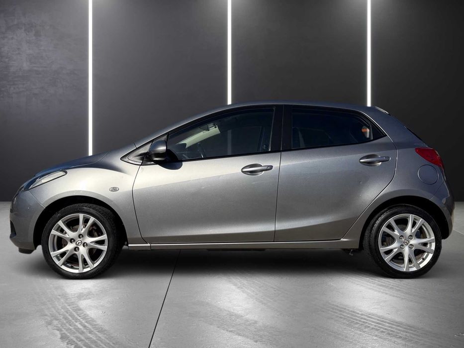 Mazda 2 1.3MZR GPS+CarPlay+J16" c/Garantia - 121€ p/mês