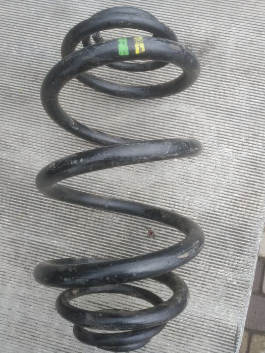 Пружина задня Рено трафік