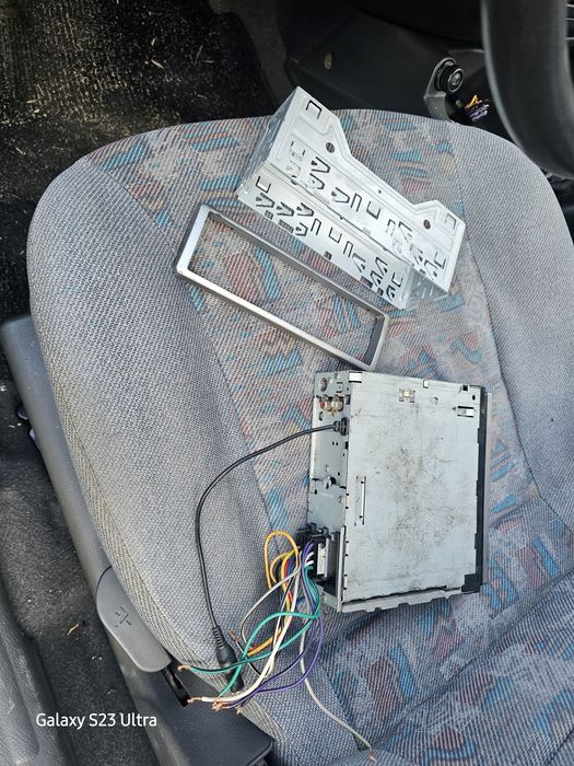 Автомагнитола Kenwood KDC 4051U