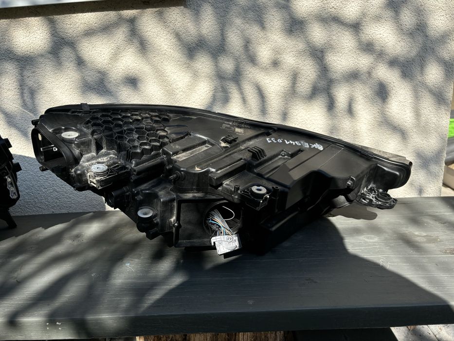 Фара ліва права Ауді Етрон Audi etron