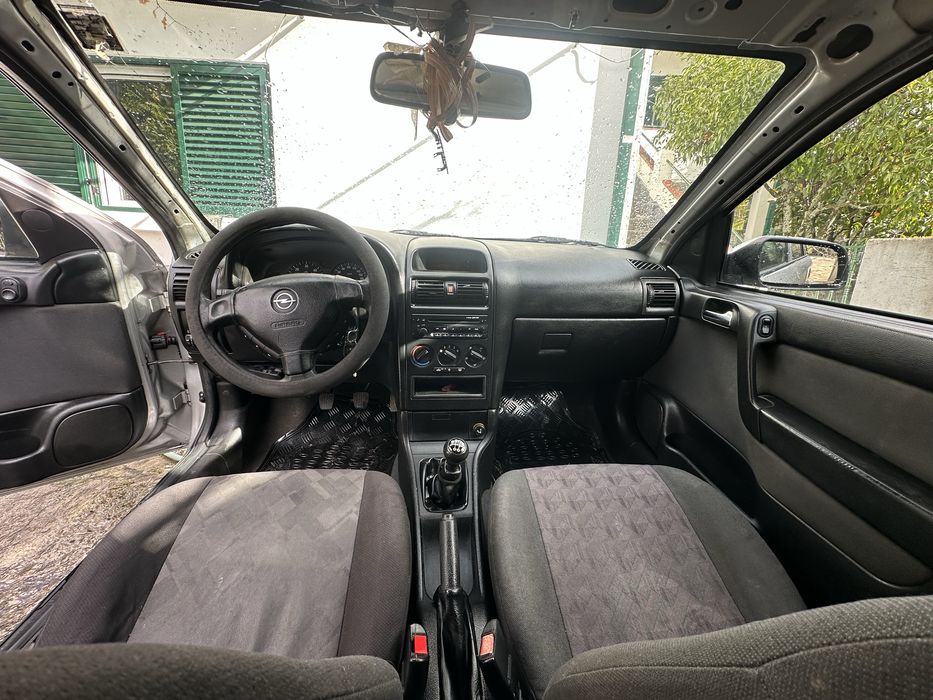 Opel Astra, Ano 2001