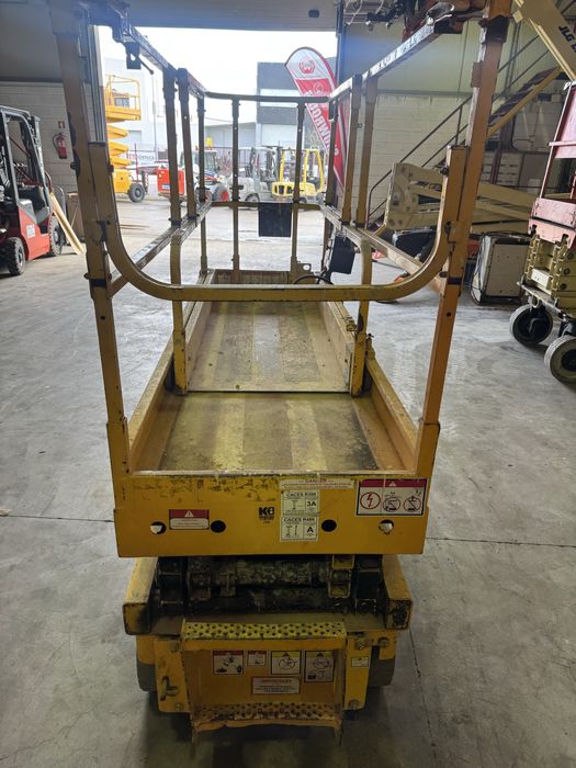 Plataforma elevatória Elétrica 8mt Usada