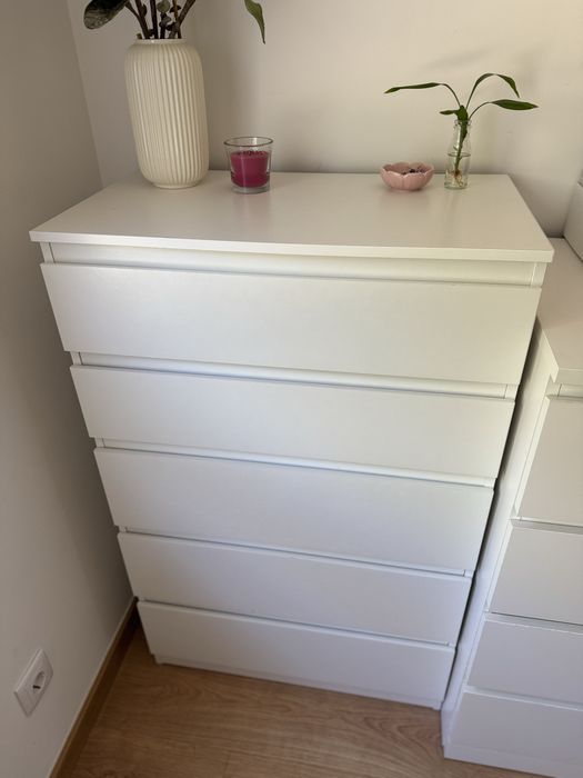 Movel com 5 gavetas