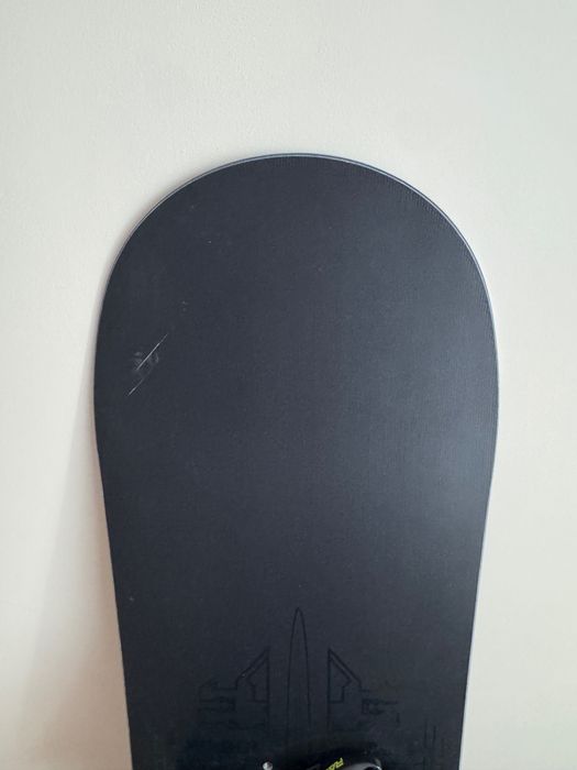 Deska snowboardowa Raven 155 użyta 4 razy
