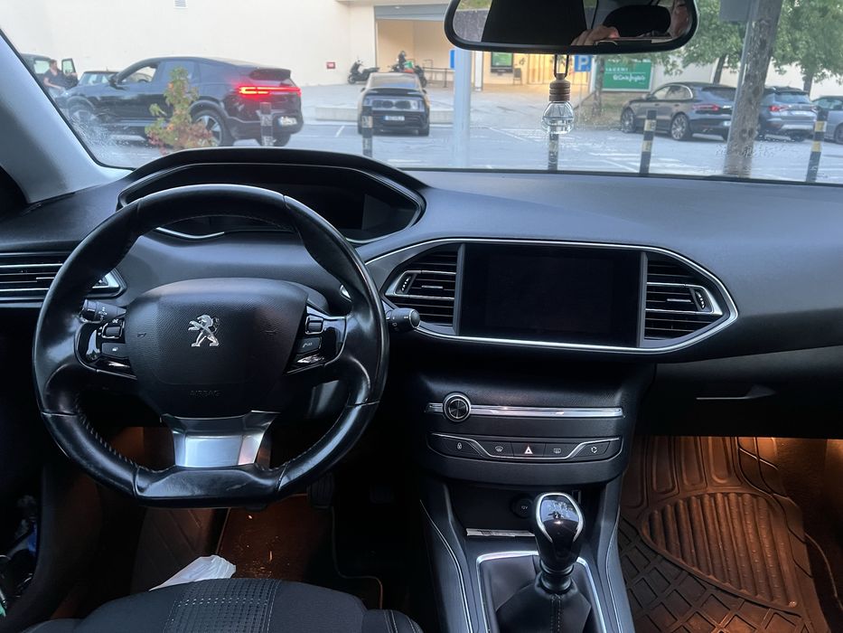 Peugeot 308 hdi 1.5 cv  poucos kilometros foto 5