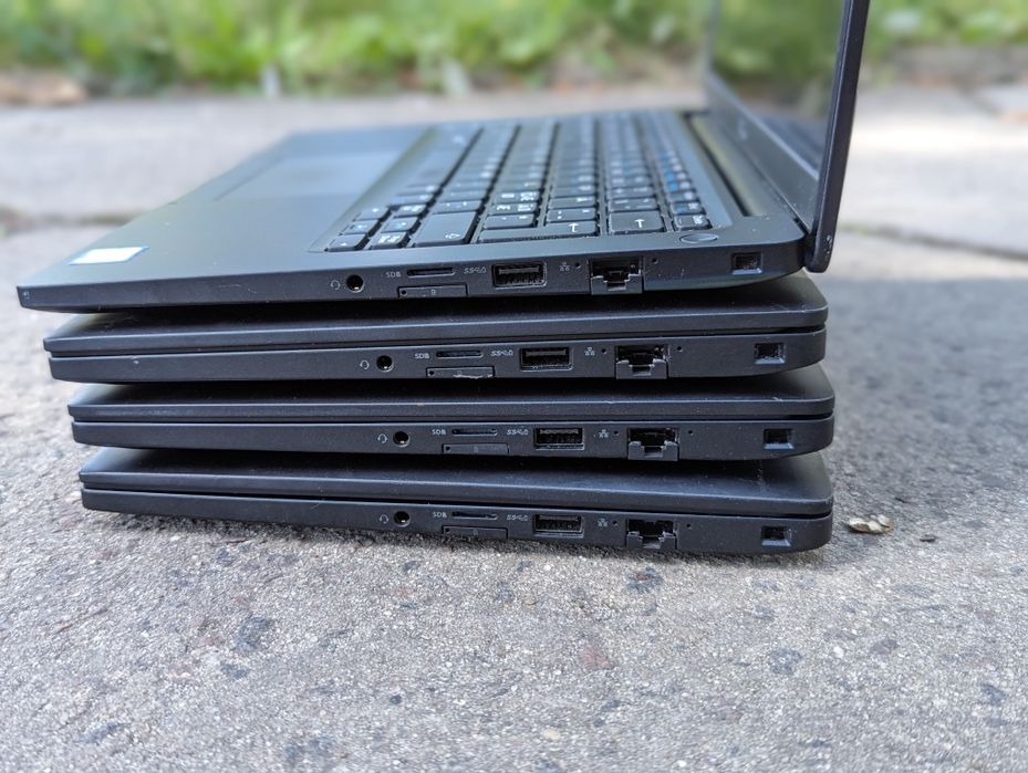 ОПТ.Топовий ноутбук Dell Latitude 7390/13/i7-8650U/16/256/FullHD/IPS