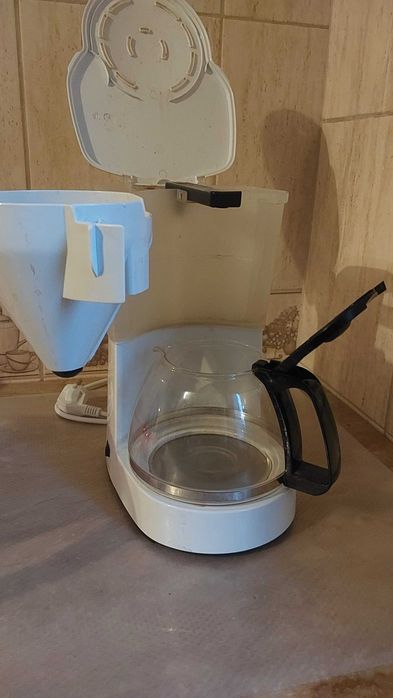 Zestaw kawowy Ekspres przelewowy + młynek Hario + wagi + spieniacz