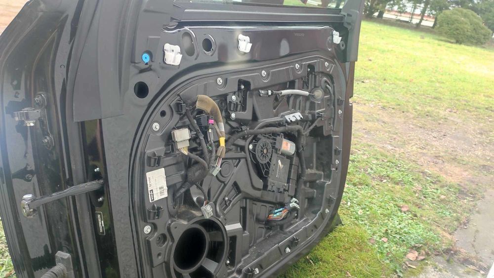 Drzwi prawe przednie Volvo XC 90 ll że