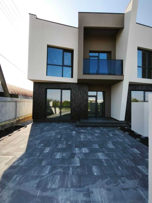 Продається кутовий котедж в мік Минай Код: 48528
