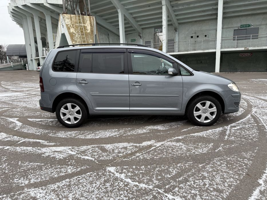Продам Volkswagen Touran