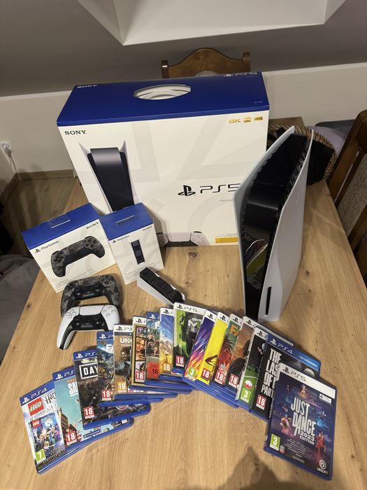 Playstation 5 z napędem + 15 gierek + 2 pady + ladowarka