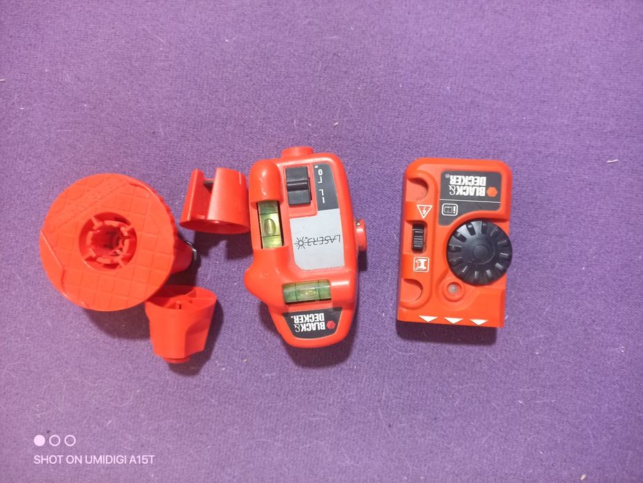 Лазерний рівень Black & Decker