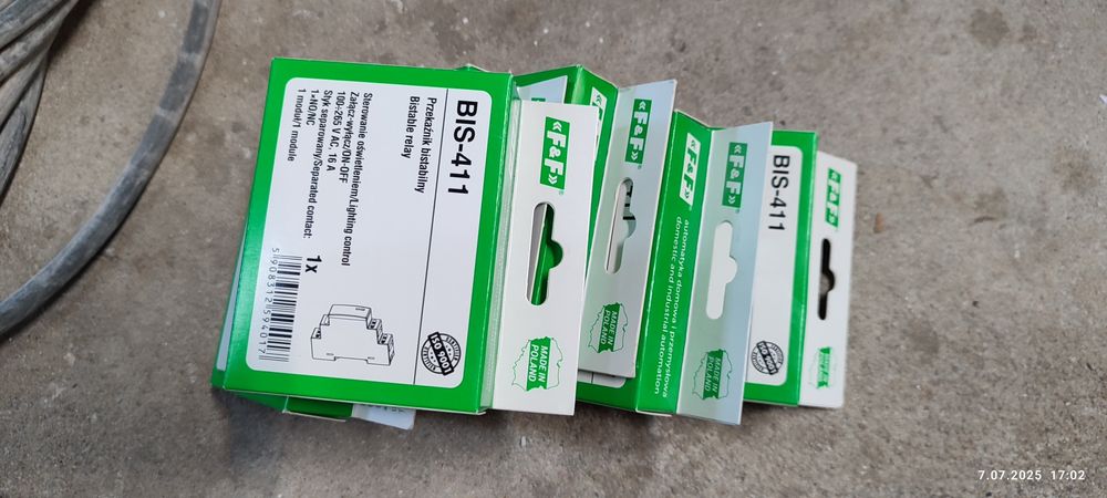 Bistabilne, puszki ,koryta.