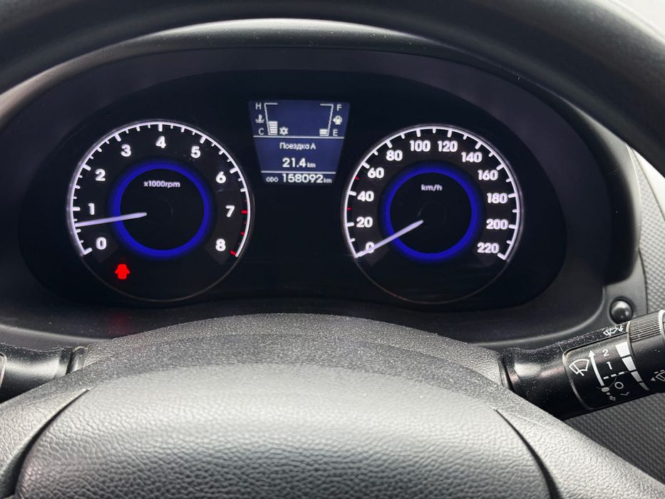 Accent Hyundai 12 год