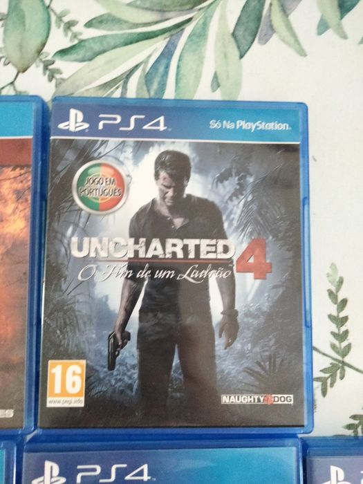 Jogos PS4 os de cima 15€ cada e os de baixo 10€ cada