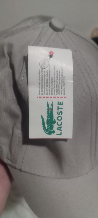 Boné Lacoste bege