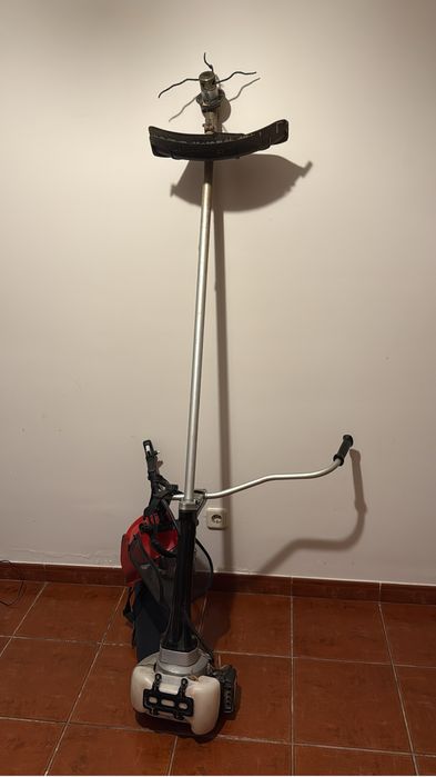 Roçadeira a gasolina