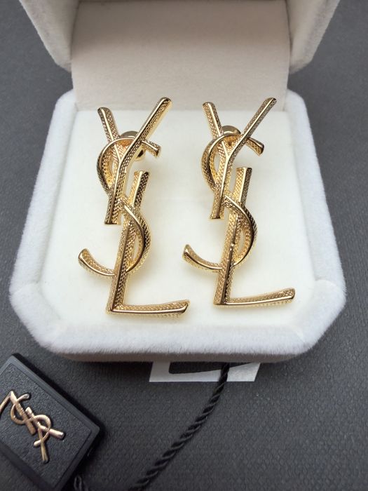 Kolczyki YSL jasne złoto sztyft
