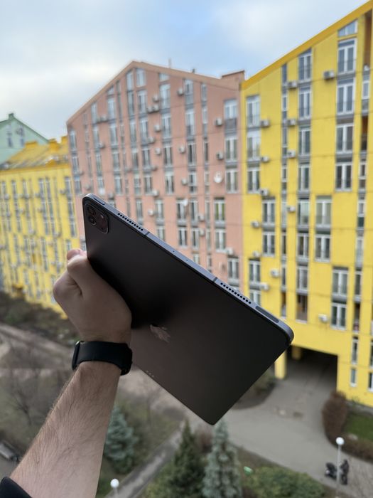 94% Аккум IPad Pro 12.9" 5Gen 128Gb Wi-Fi+ LTE Space Gray Сим карта