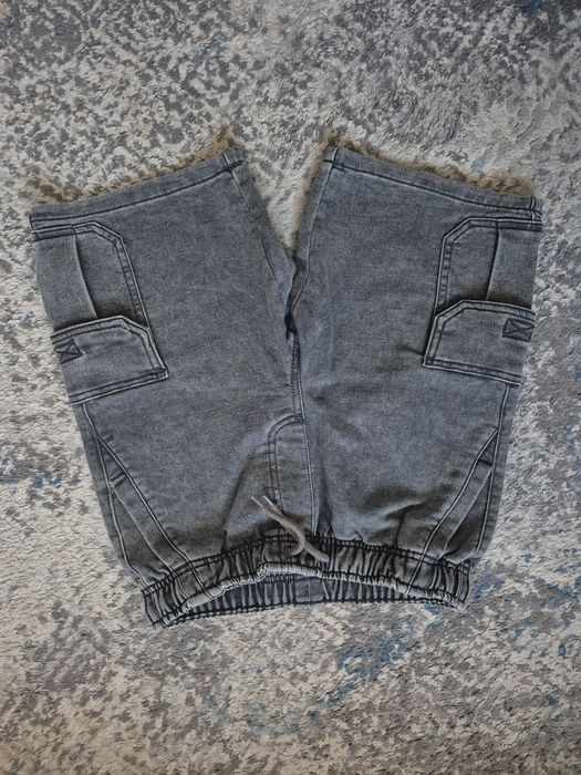 Spodenki jeansowe chłopięce rozm 146, stan bdb