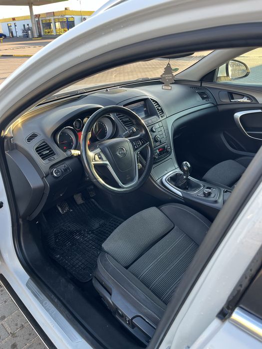 Opel Insignia Sport Tour ZAMIANA