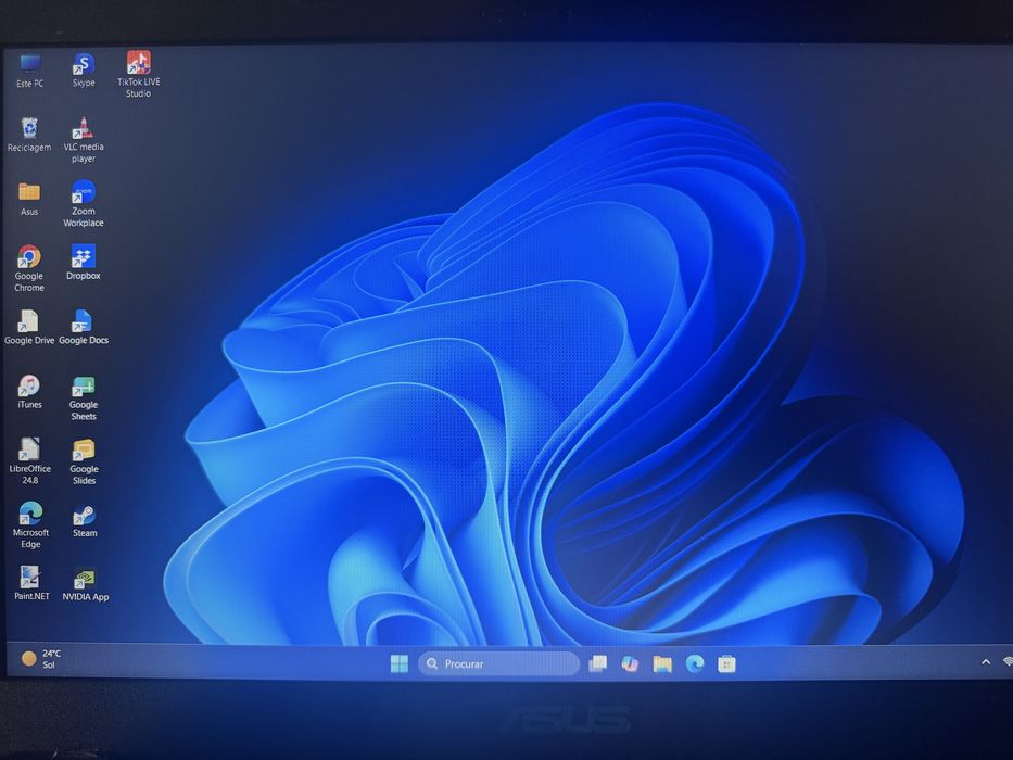 Vivo book 15 asus laptop x560