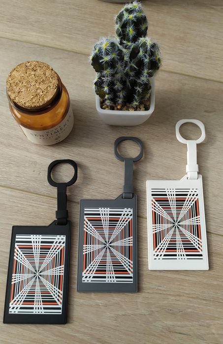 Чохол кейс браслет на карту ключ Тесла силікон