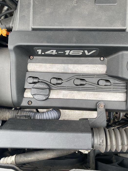 Volkswagen Golf 1.4 Gasolina
