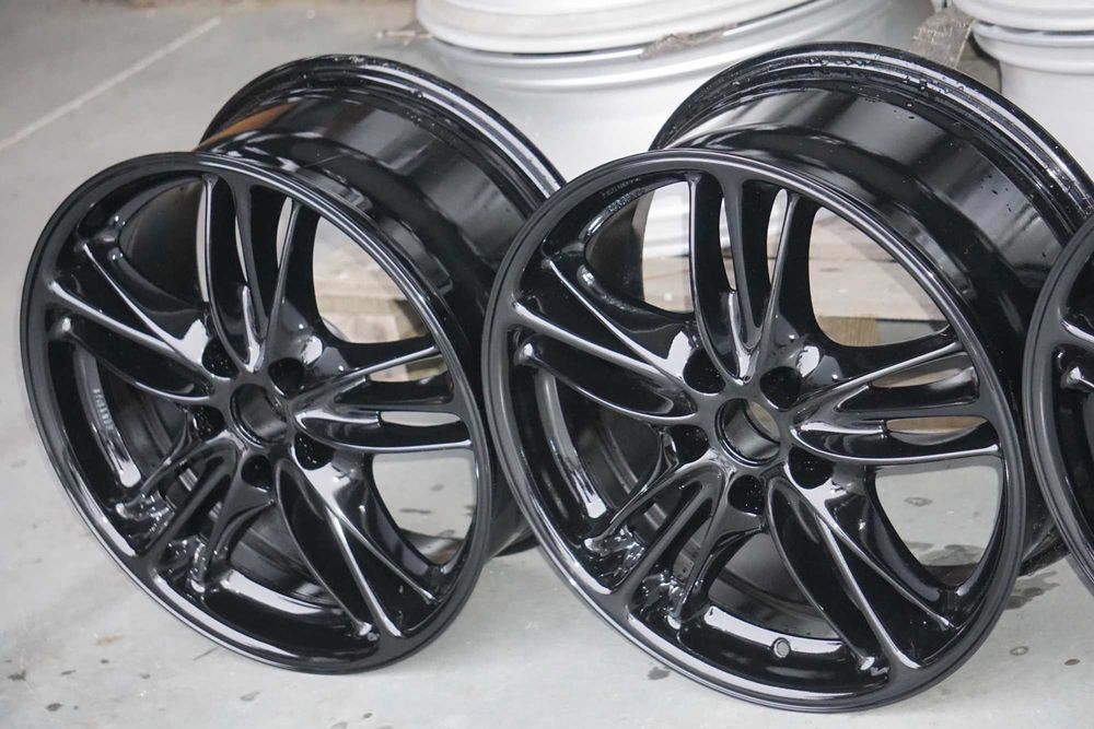 Alufelgi Borbet made in Germany 5x112 8Jx17 et35 cb72,6mm czarne