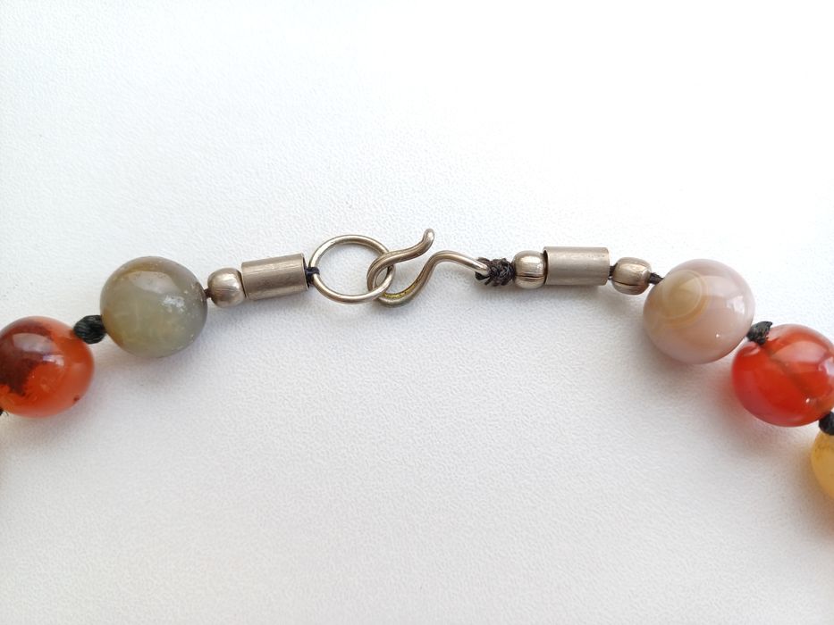 Lindíssimo colar de pedras semi-preciosas multi-coloridas