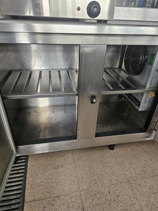 Bancada refrigerada com cuba