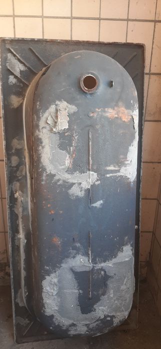 Чавунна ванна в хорошому стані  б/у