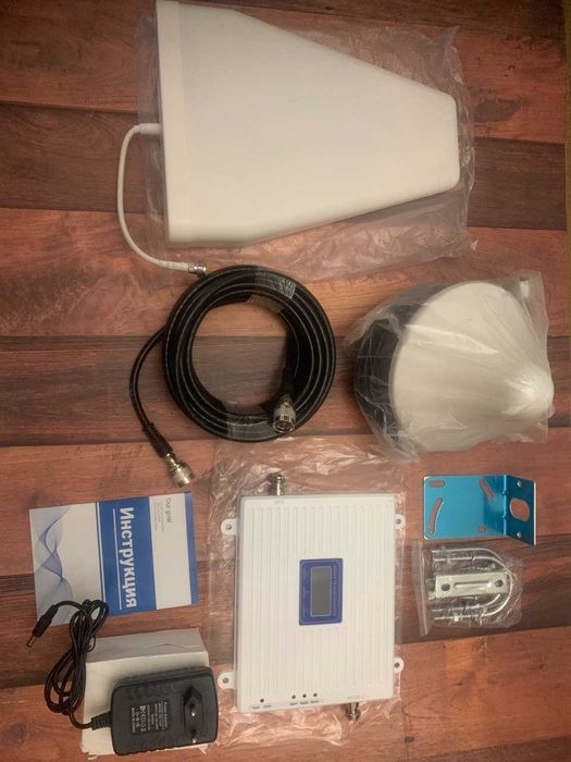 GSM репітер 3 діапазону 900 1800 2100, підсилювач зв'язку 3G 4G LTE