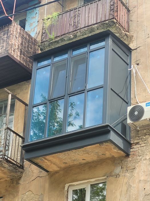 Французкий балкон. Розширение балконов.Кривой Рог.УютПласт. Євідновлен