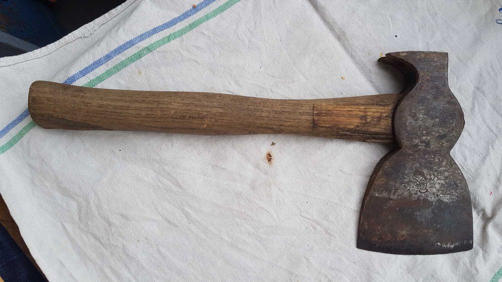 Stara niemiecka siekiera klauenbeil